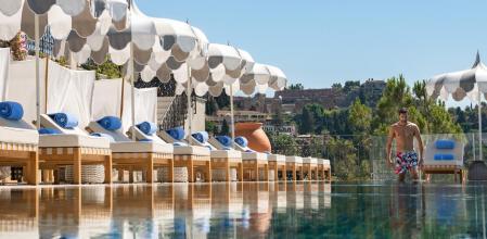 Piscina del San Domenico Palace de Taormina escenario de la segunda temporada de 'The White Lotus'