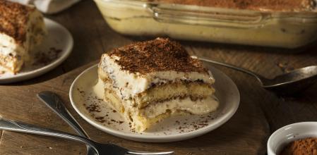 El tiramisú es una receta creada a mediados del siglo XX en Treviso, cerca de Venecia