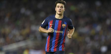 Pablo Torre disputando un partido con el Barcelona