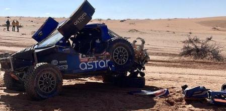 El buggy Astara de Laia Sanz, tras el vuelco que sufrió en la etapa 5