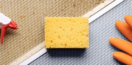 Limpiar la campana extractora de la cocina y dejarla libre de grasa.