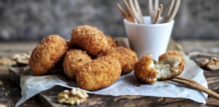 Croquetas de gorgonzola, pera y nueces