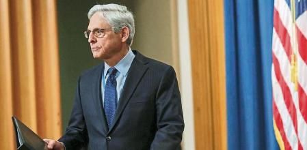 U.S. Attorney General Merrick Garland arrives to announce that he is appointing a special counsel to investigate President Joe Biden's handling of classified documents from when Biden was Vice President, at the Justice Department in Washington, U.S., January 12, 2023. REUTERS/Leah Millis