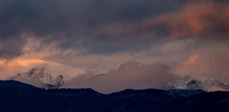 Ventisca y niebla en el Pirineo.
