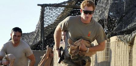 Imagen del príncipe Enrique en Afganistán en 2012