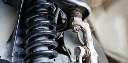 Se debe revisar el estado del sistema de suspensión periódicamente&nbsp;