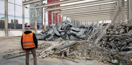 Desmantelamiento del edificio de Porcelanosa adquirido por Fira 2000 para la ampliación del recinto