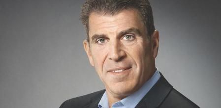 Steven F. Mayer, presidente ejecutivo de Grifols