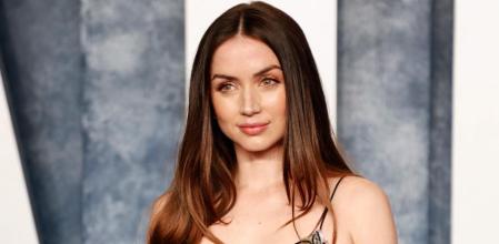 La actriz Ana de Armas se ha convertido en un orgullo nacional para miles de españoles deseosos de ver triunfar a una artista patria en los Premios Oscar. No es la primera vez que vivimos algo así, Juan Antonio Bardem inició este camino que otros pocos como Almodóvar, Buñuel, Penélope Cruz o Javier Bardem han recorrido, con  más o menos éxito.