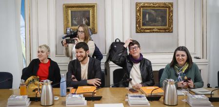 Papi Robles, Carles Esteve (de Compromís), Pilar Lima (Podem) y Estafanía Blanes (EU), este martes en la Junta de Síndics.