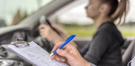 ¿Es el final de los exámenes de conducir? Así es el nuevo sistema que la DGT plantea instaurar