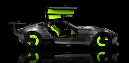 Su exclusiva estética destaca por una silueta muy aerodinámica, una mirada agresiva y un gran alerón trasero.