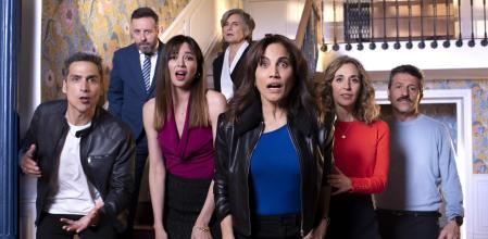 Hay controversia alrededor de quién ha escrito la serie.