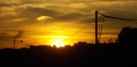 Puesta de sol desde la azotea en Madrid.