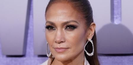Jennifer Lopez en la premiere de 'The Mother' en Los Ángeles