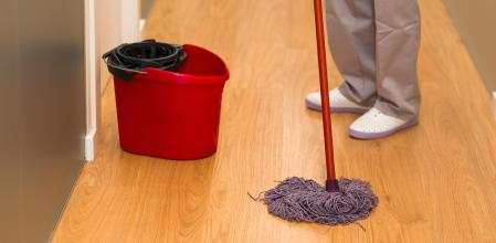 Con este truco ahorrarás agua, tiempo y producto para limpiar el suelo.
