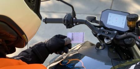 La Meva Autoescola, junto con la marca Zero, ha homologado una SR/F como la primera motocicleta eléctrica en España disponible para presentarse a las pruebas del permiso de conducción A