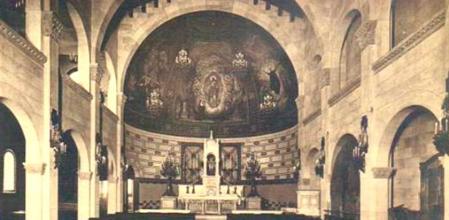 Altar mayor de la Capilla Francesa de Barcelona.