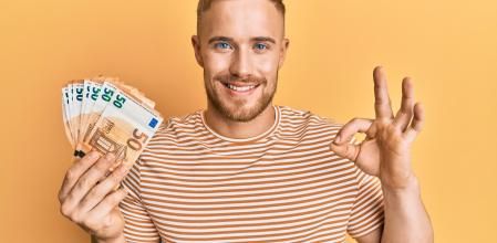 Gana dinero extra para el verano con los regalos que ofrecen los bancos con sus cuentas