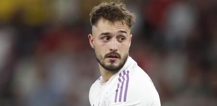 Arnau Tenas, portero del Barça Atlètic, con la selección sub-21 en el Europeo