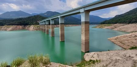 Aumento del causal del pantano de la Baells.