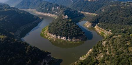 Vista del Meandre del Ter ahora com mejor aspecto gracias a que tiene más agua. Roda de Ter, 4 de Julio de 2023