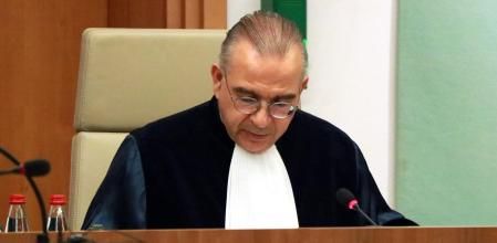 El vicepresidente del TGUE, Savvas S. Papasavvas, lee la sentencia