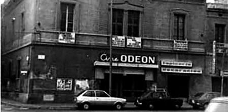 Fachada del antiguo cine Odeón de Sant Andreu.