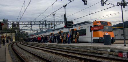 Un tren de la R3 de Rodalies estacionado en Montcada Bifurcació, en una imagen de archivo
