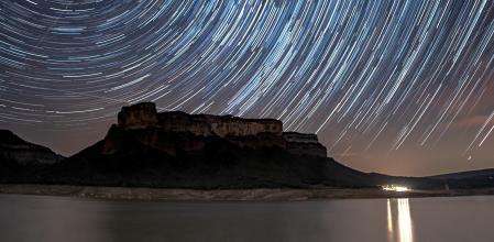 Lluvia de estrellas Acuáridas en el pantano de Sau.
