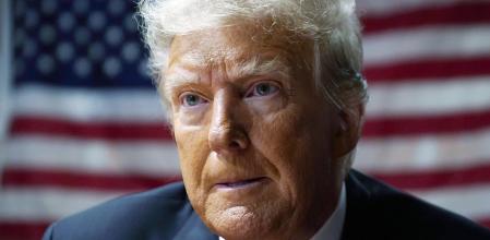 Donald Trump, en gesto desafiante durante un reciente acto electoral en Des Moines, Iowa