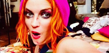 Camilo Blanes (Sheila Devil) vuelve a sufrir un robo en su casa.