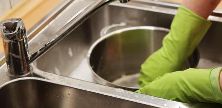 Deberás enseñar a tus hijos a hacer todas las tareas domésticas para que viva en unas condiciones de higiene favorables.