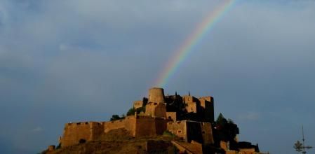 Arco iris en el castillo de Cardona.