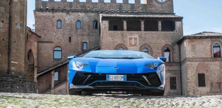 El nombre Aventador se refiere a un astado especialmente bravo que demostró su nobleza y elegancia en una corrida en la plaza de Zaragoza en 1993&nbsp;