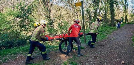 Rescates de montaña Bombers de la Generalitat SANT JOAN DE LES FONTS 06.04.2023