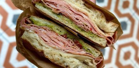 Uno de los bocadillos de Compà