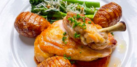 Plato de The Bank Tavern