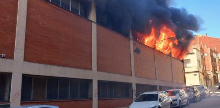 Imagen del incendio de la nave de Terrassa