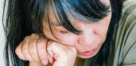 Han Kang ​ es una escritora surcoreana.​​ Ganó el Premio Man Booker International de ficción en 2016 por La vegetariana, una novela que trata sobre la decisión de una mujer de dejar de comer carne y sus devastadoras consecuencias.​