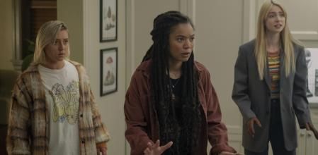 Lizze Broadway, Jaz Sinclair y Maddie Phillips, tres estudiantes de Godolkin, la universidad de Vought.