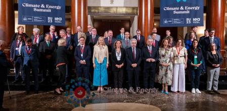 Spain's acting Minister for the ecological Transition, Teresa Ribera (C), poses for a family photo along with assistants to the international Climate and Energy Summit held in Madrid, 02 October 2023. EFE/ Fernando Villar
