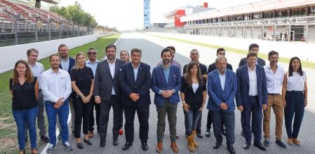 El conseller d'Empresa i Treball, Roger Torrent, a la presentació de la fira e-Mobility Experience al Circuit de Barcelona-Catalunya, a Montmeló