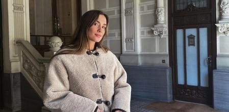 María Pombo con el abrigo de pelo de Mango el pasado invierno