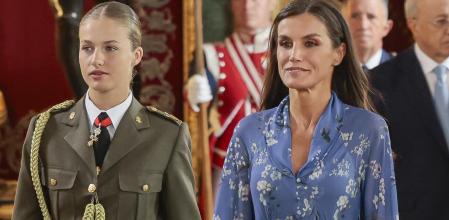 Letizia Ortiz y la Princesa Leonor asisten a la recepción en el Palacio Real durante el Día de la Hispanidad.