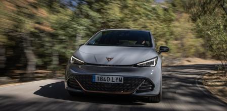 El Born fue el vehículo protagonista de un ensayo que demuestra la sobresaliente eficiencia de la versión e-Boost Pack &amp; Battery Pack de 231 CV&nbsp;