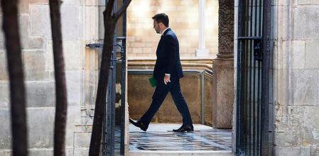 GRAFCAT5849. BARCELONA, 31/10/2023.- El presidente de la Generalitat, Pere Aragonès, momentos antes de la reunión semanal del gobierno catalán, en plena cuenta atrás de las negociaciones para la investidura del próximo presidente del Gobierno. EFE/Marta Pérez