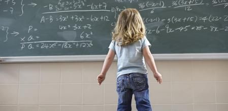 Las niñas superdotadas suelen sentir que no encajan en su entorno