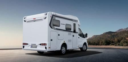 Esta autocaravana perfilada de Weinsberg tiene 5,99 metros de largo y es muy amplia por dentro 