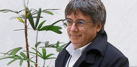 Catalan separatist leader Carles Puigdemont looks on as he walks outside his office at the European Parliament in Brussels, Belgium November 3, 2023. REUTERS/Yves Herman